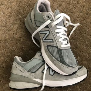New Balance Women’s 990v5 Size 7.5